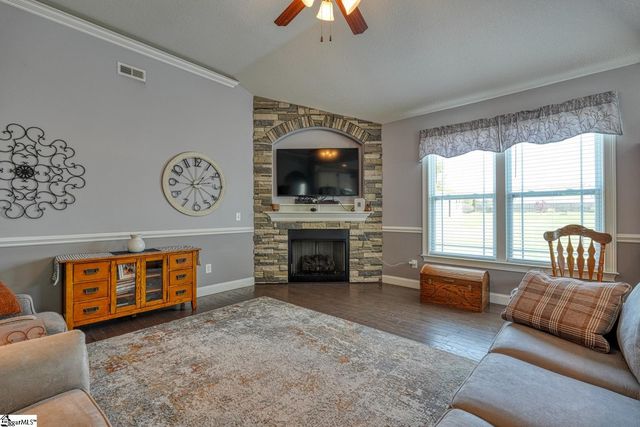 205 Creekside Farms Way, Duncan, SC 29334