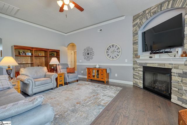 205 Creekside Farms Way, Duncan, SC 29334