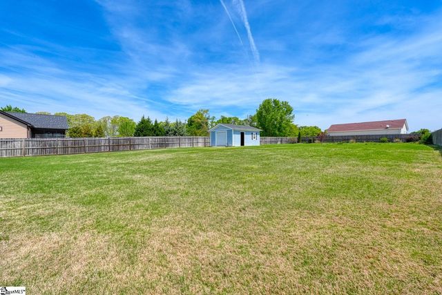 205 Creekside Farms Way, Duncan, SC 29334