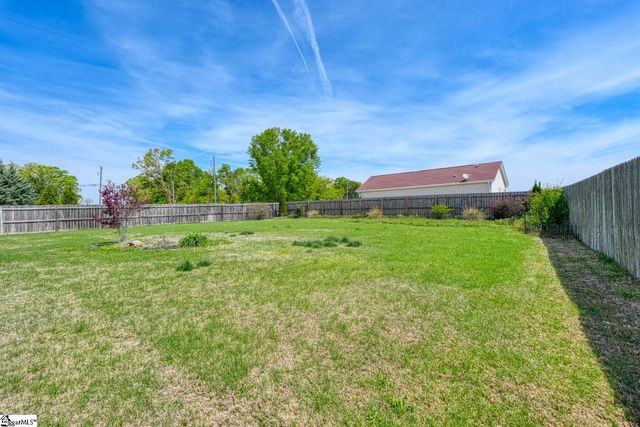 205 Creekside Farms Way, Duncan, SC 29334