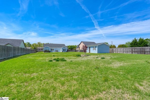 205 Creekside Farms Way, Duncan, SC 29334