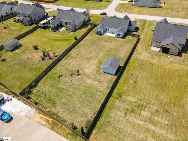 205 Creekside Farms Way, Duncan, SC 29334