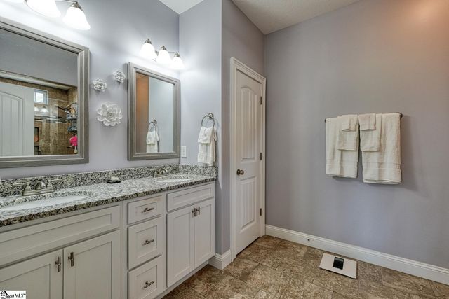 205 Creekside Farms Way, Duncan, SC 29334