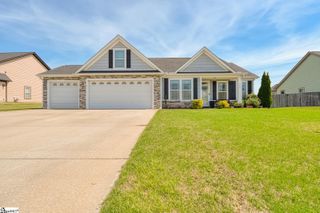 205 Creekside Farms Way, Duncan, SC 29334