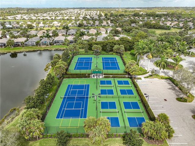 2705 Lambay CT, Cape Coral, FL 33991