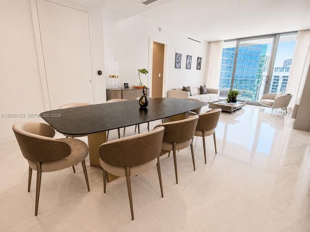 300 Biscayne Boulevard Way 2609W, Miami, FL 33131