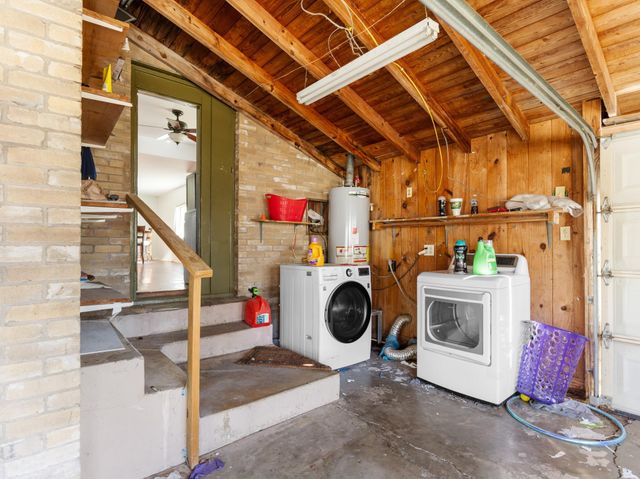 2520 1st Street, Bay City, TX 77414