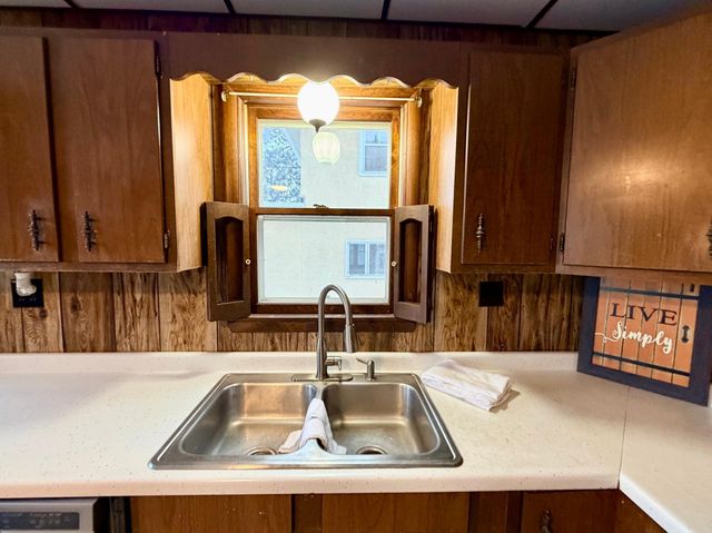 126 2nd Street SW, Chisholm, MN 55719