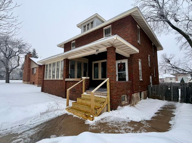 126 2nd Street SW, Chisholm, MN 55719