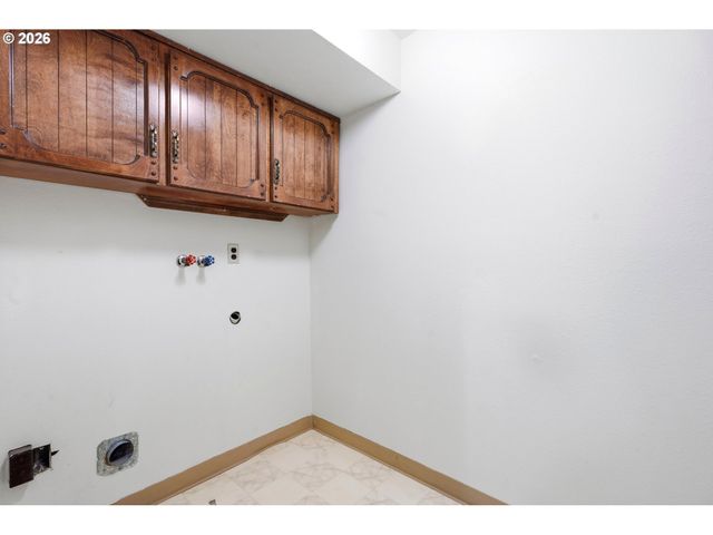 17987 S REDLAND Rd, Oregon City, OR 97045