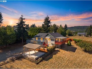 17987 S REDLAND Rd, Oregon City, OR 97045