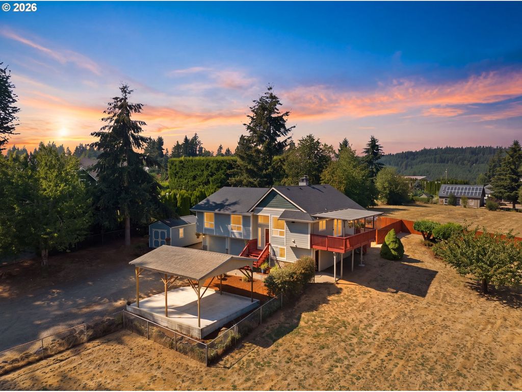 17987 S REDLAND Rd, Oregon City, OR 97045