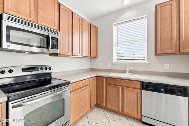 4480 DEERWOOD LAKE Parkway 151, Jacksonville, FL 32216