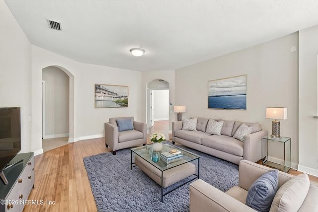 4480 DEERWOOD LAKE Parkway 151, Jacksonville, FL 32216