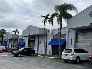 7370 NW 56th St 7370, Miami, FL 33166