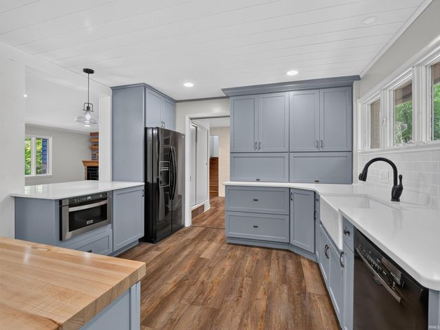1535 Wood Moor Drive, Fort Wayne, IN 46804