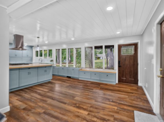 1535 Wood Moor Drive, Fort Wayne, IN 46804