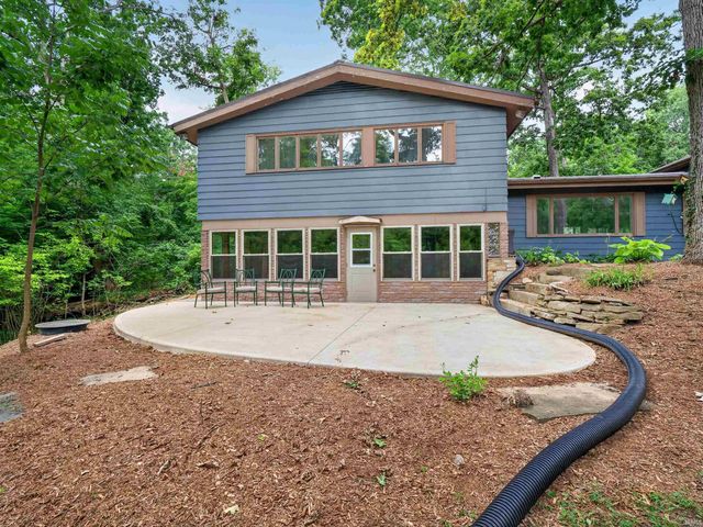 1535 Wood Moor Drive, Fort Wayne, IN 46804
