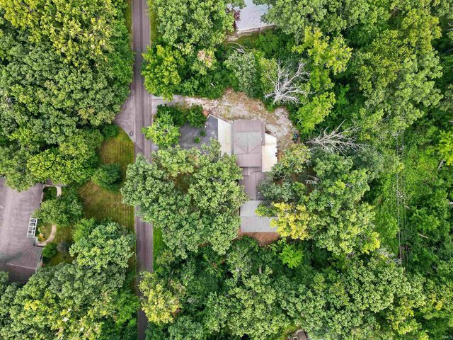 1535 Wood Moor Drive, Fort Wayne, IN 46804
