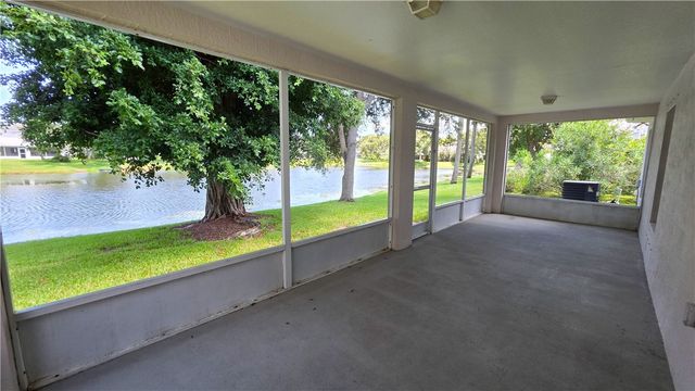 2644 12th Square SW, Vero Beach, FL 32968