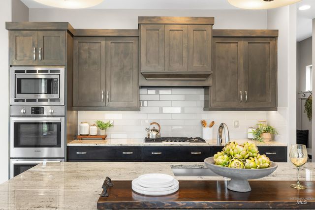 6080 E Barber Dr, Boise, ID 83716