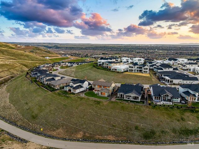 6080 E Barber Dr, Boise, ID 83716