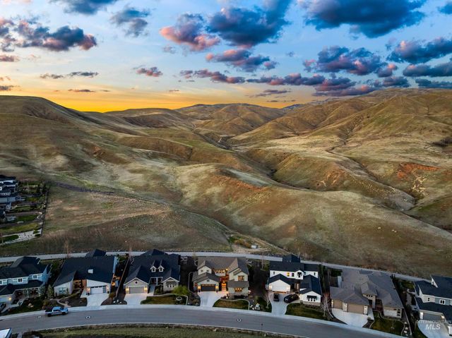 6080 E Barber Dr, Boise, ID 83716