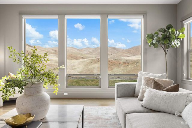 6080 E Barber Dr, Boise, ID 83716