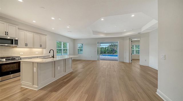 10158 CRYSTAL ISLES CIRCLE, Sarasota, FL 34241