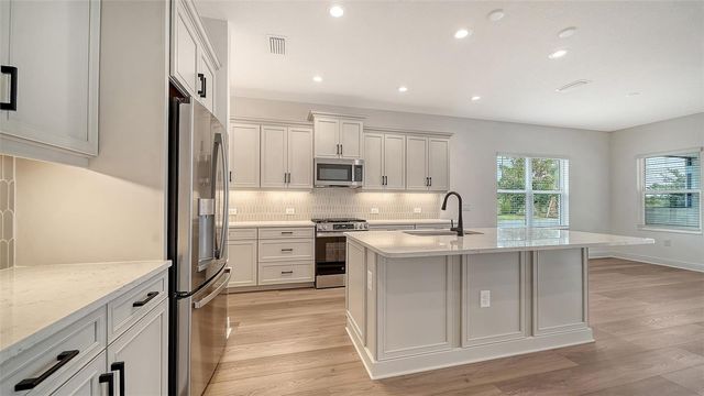 10158 CRYSTAL ISLES CIRCLE, Sarasota, FL 34241