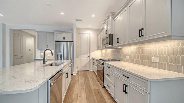 10158 CRYSTAL ISLES CIRCLE, Sarasota, FL 34241