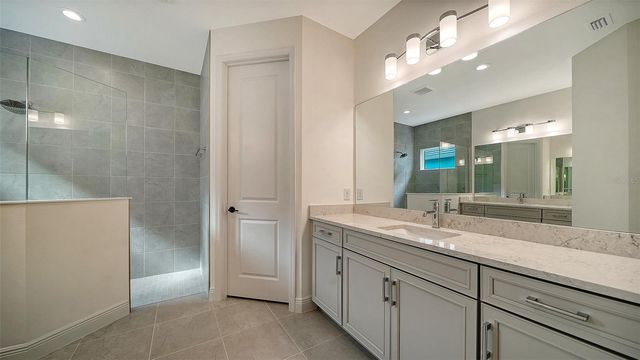 10158 CRYSTAL ISLES CIRCLE, Sarasota, FL 34241