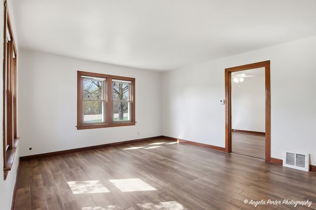 10105 Il Route 120, Woodstock, IL 60098