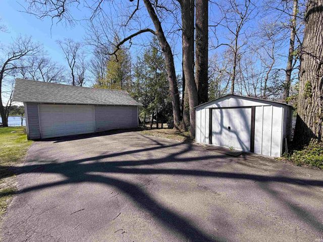 3484 N Shore Acres Court, Monticello, IN 47960