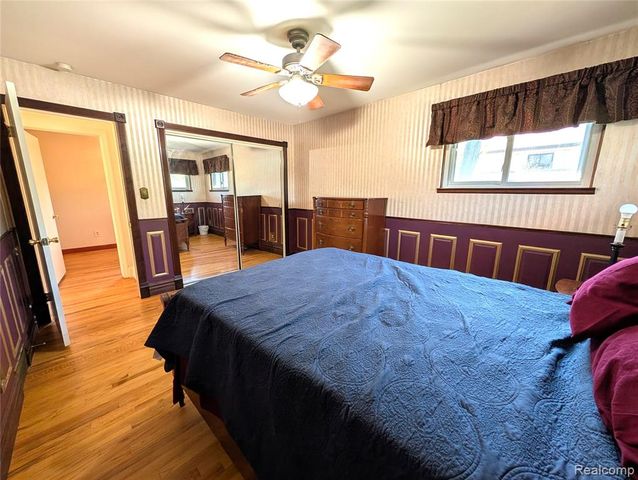 567 Pine Tree Road, Lake Orion, MI 48362