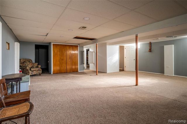 567 Pine Tree Road, Lake Orion, MI 48362