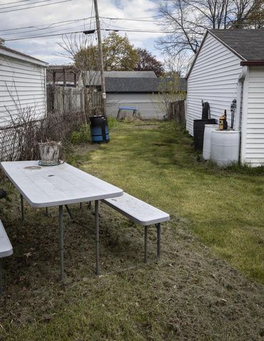 5874 Marilyn STREET, Milwaukee, WI 53221