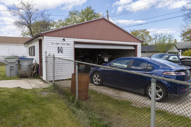 5874 Marilyn STREET, Milwaukee, WI 53221