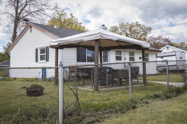 5874 Marilyn STREET, Milwaukee, WI 53221
