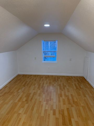 2003 Nebraska Road, Rockford, IL 61108