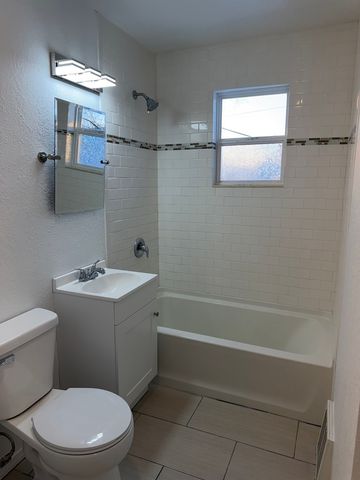 2003 Nebraska Road, Rockford, IL 61108