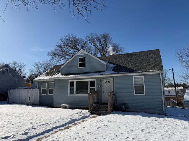 2003 Nebraska Road, Rockford, IL 61108