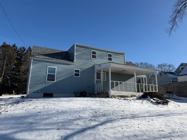 2003 Nebraska Road, Rockford, IL 61108