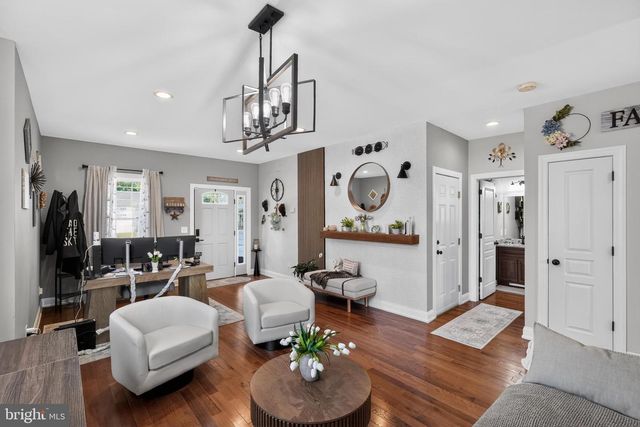 2417 KAY AVE, Trevose, PA 19053