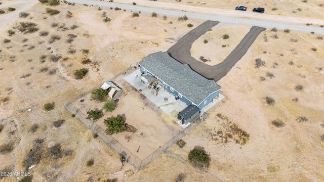 2230 N SUMMERS Lane, Maricopa, AZ 85139