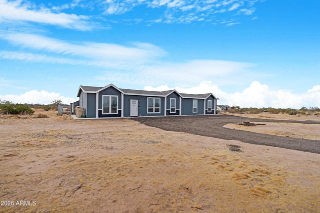 2230 N SUMMERS Lane, Maricopa, AZ 85139