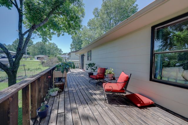 608 W 5th Street, Grove, OK 74344