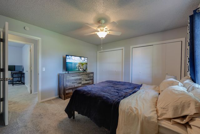 608 W 5th Street, Grove, OK 74344