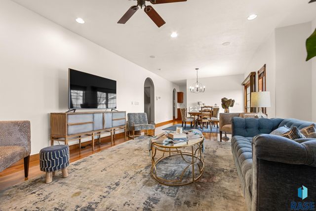 6308 S Grand Prairie Dr Drive, Sioux Falls, SD 57108