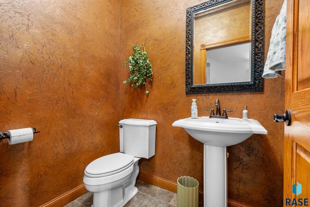 6308 S Grand Prairie Dr Drive, Sioux Falls, SD 57108